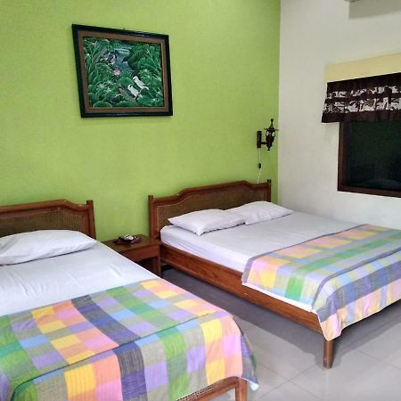 Enny'S Guest House Malang Exterior foto