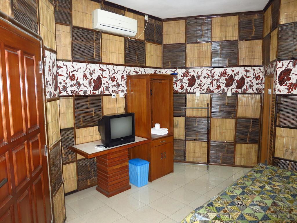 Enny'S Guest House Malang Quarto foto