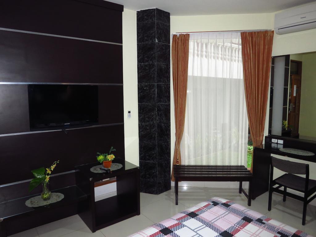 Enny'S Guest House Malang Exterior foto